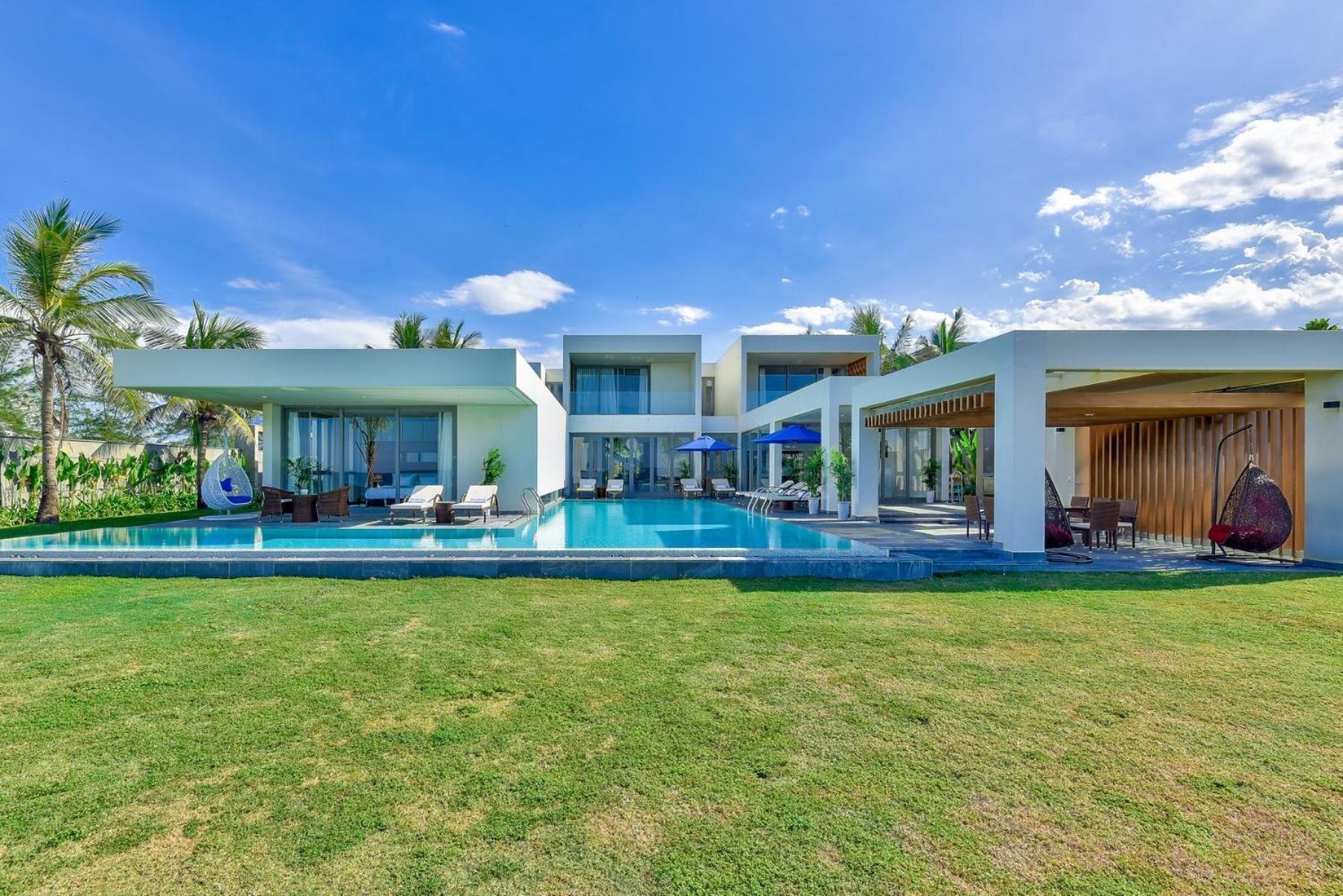 Memories Holiday Beach Villa Da Nang Exterior photo