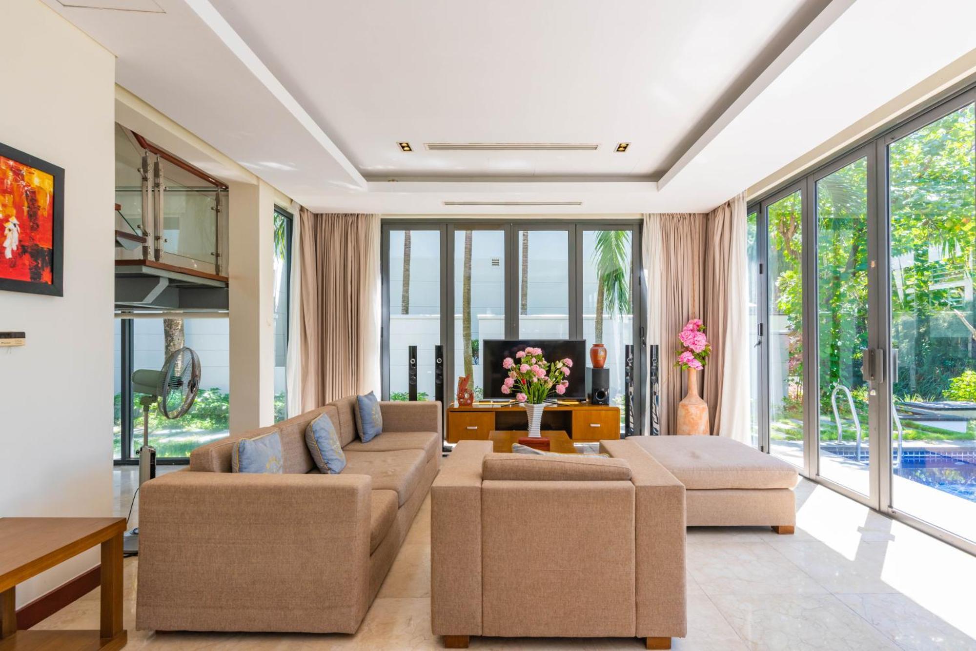 Memories Holiday Beach Villa Da Nang Exterior photo