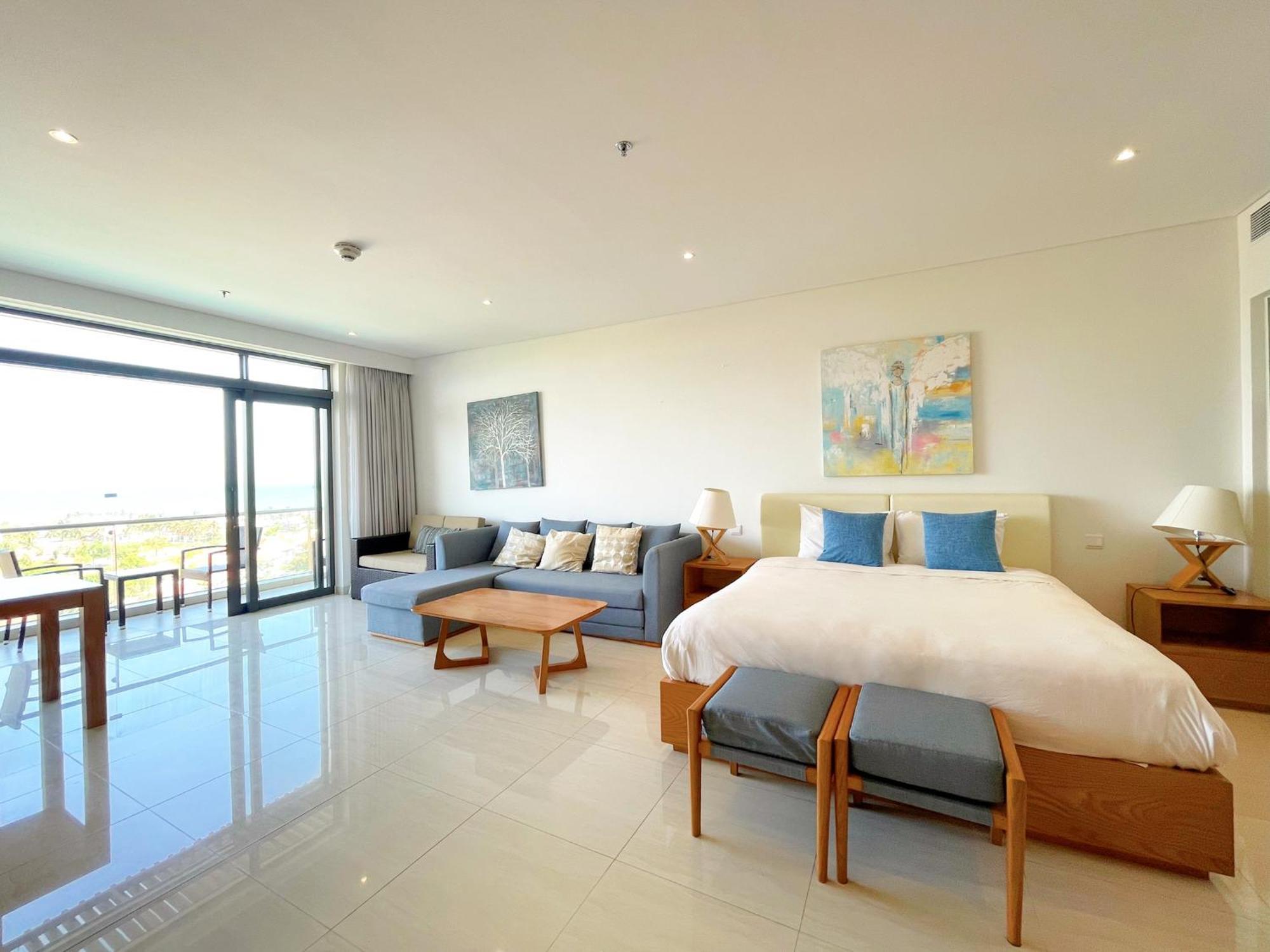 Memories Holiday Beach Villa Da Nang Exterior photo